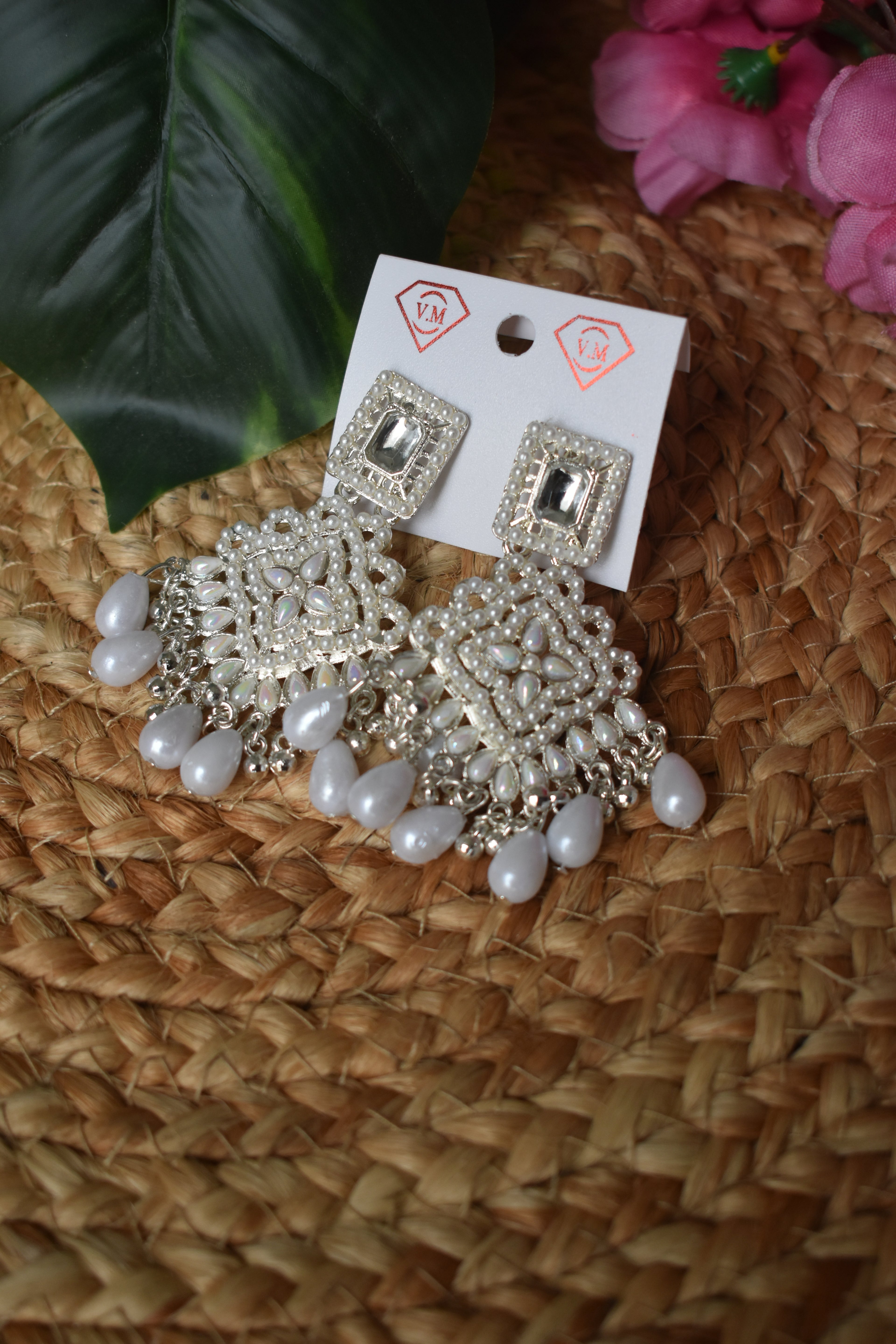 Budget-Friendly Jhumka Hamper – 3+1 Free Exclusive Jhumka